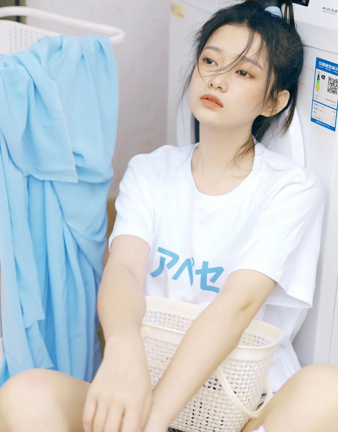 视觉|别再穿一身黑了！今夏爆火的“初恋色”简直美哭！