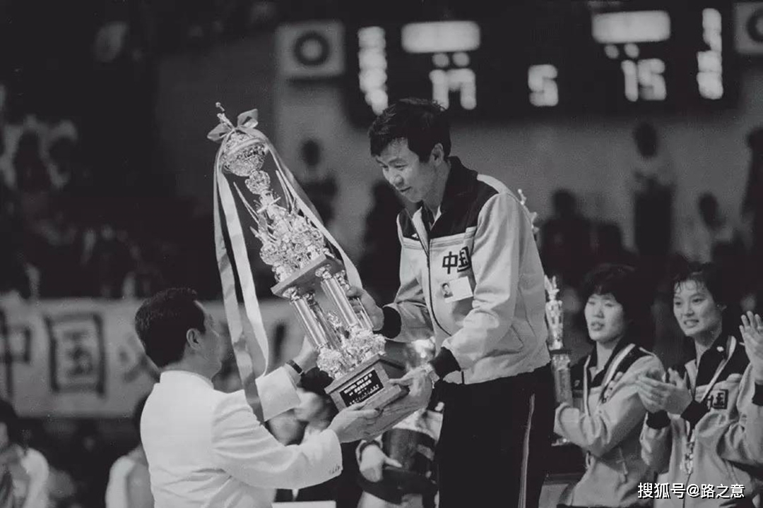 原创他是女排的魔鬼教父他的汗水淌满了走向女排三连冠之路