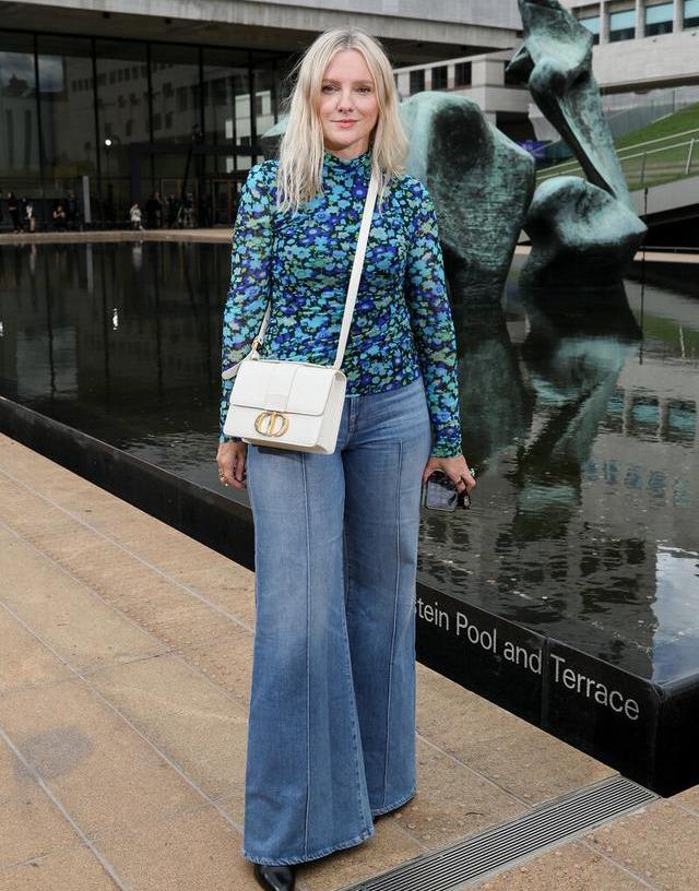 颜色|百搭御寒的牛仔阔腿裤你get了吗？秋冬季节入手一件，时髦又拉风