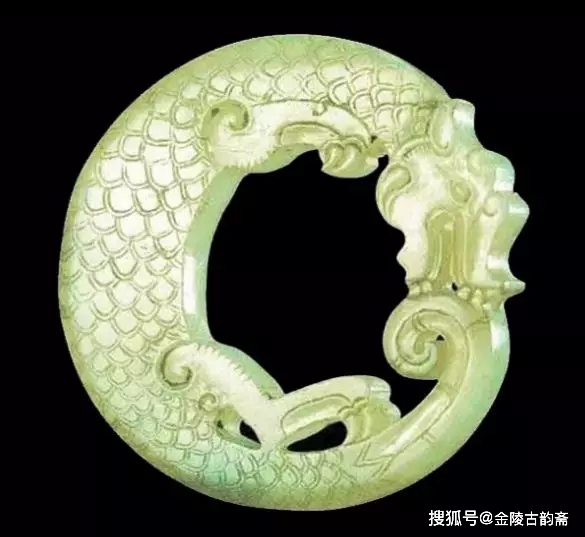 中国美術 漢代 黄玉 三重環玉璧 透彫 龍紋 穀紋 渦紋 古玉 古玩 佩玉