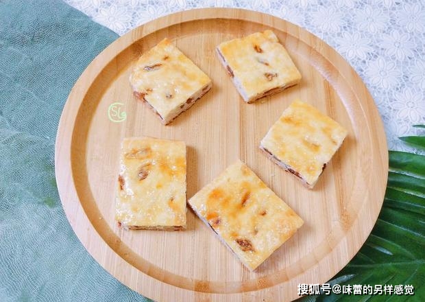 做法|自从学会这个小饼，早餐和零食不发愁，焦香酥脆超好吃，做法简单