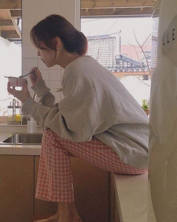 来使|韩国博主宝拉roobora穿搭温柔可人 风格简单有质感