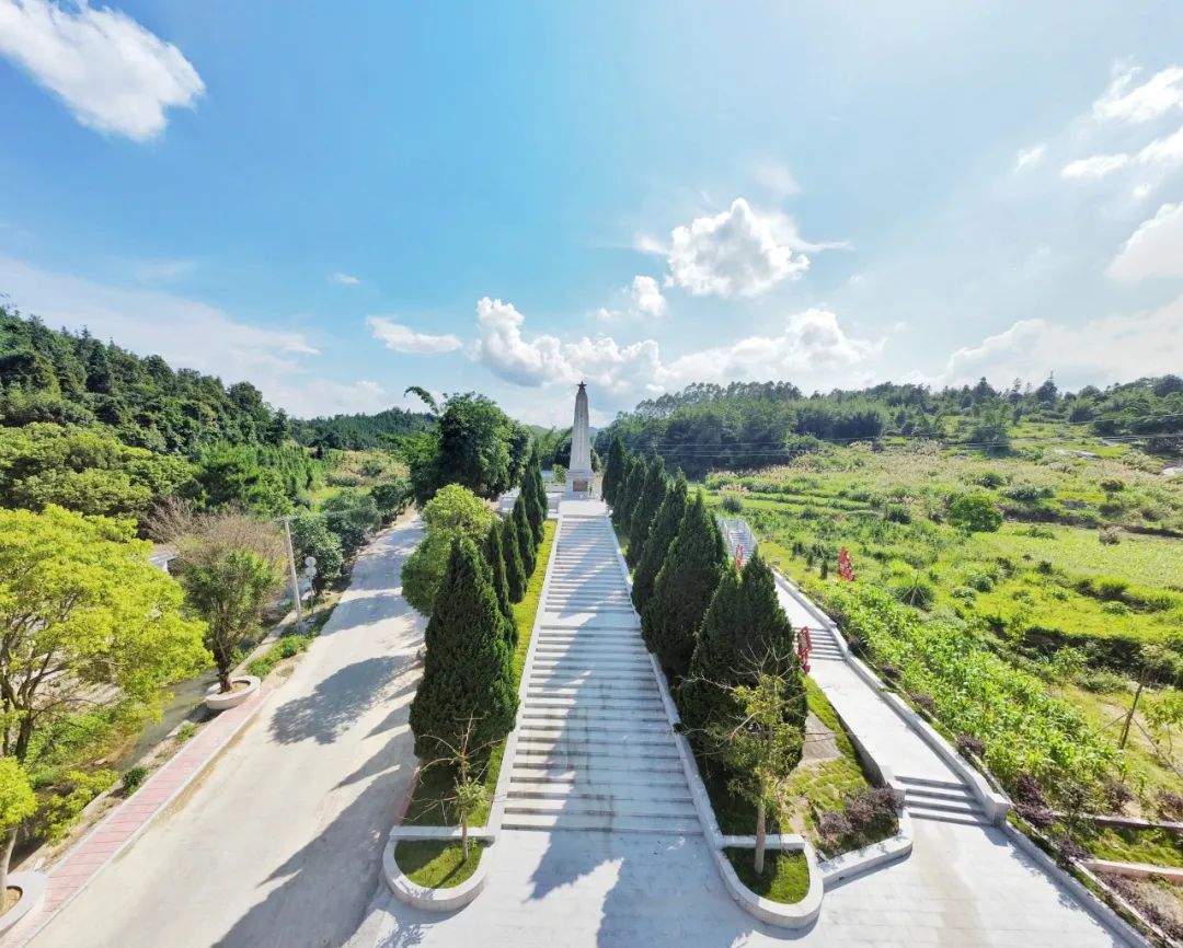 来一起打卡广东红其中有个红色地标在清新