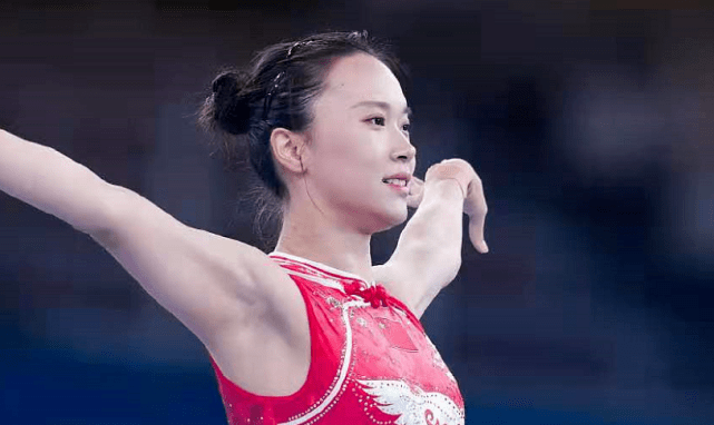 身材|朱雪莹赢得冠军太厉害！和军人男友合照曝光太般配，涂红唇好美艳