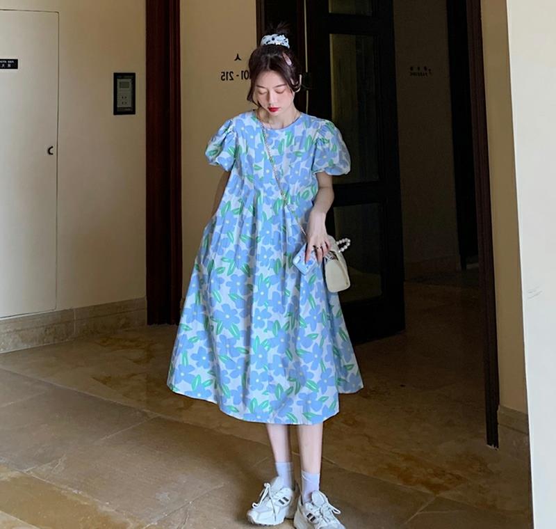 女孩子|藏身黄磊身后二十年的孙莉出来了！穿韩版裙子略显年轻，气质依旧