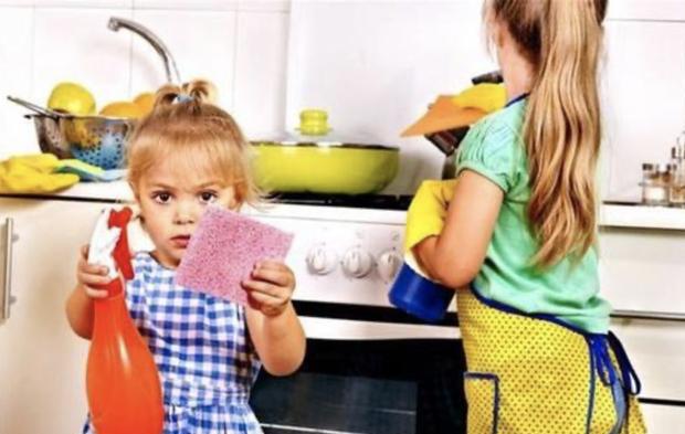 家长|二胎家庭孩子打架时，家长总说“大的让小的”李玫瑾教授说都错了