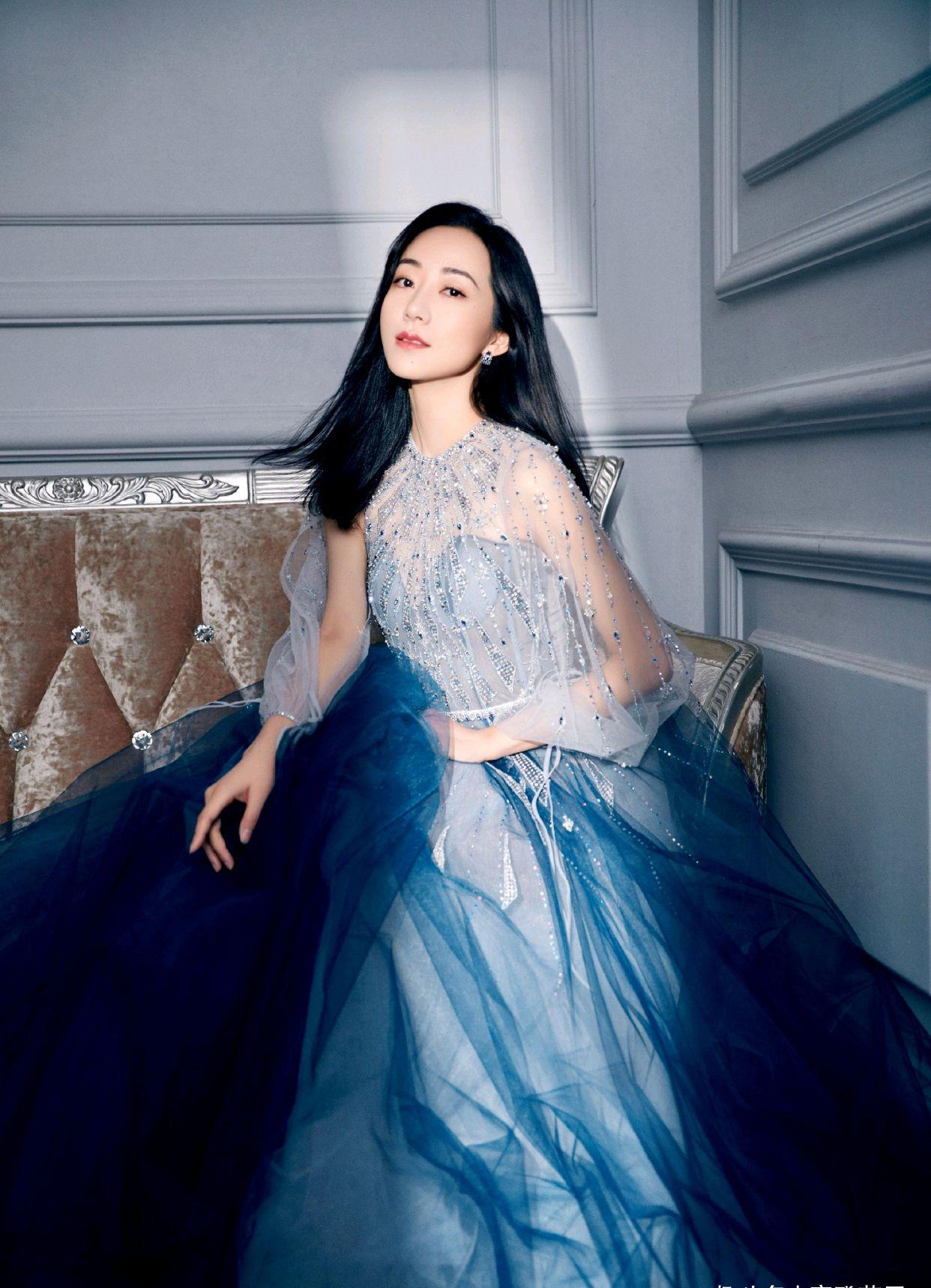 高跟鞋|韩雪的气质不一般，穿上渐变色设计的淡蓝色连衣纱裙，优雅又温柔