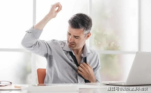 肝脏|肝是“哑巴”,可一旦身体2处变臭,提示你肝脏正在病变!