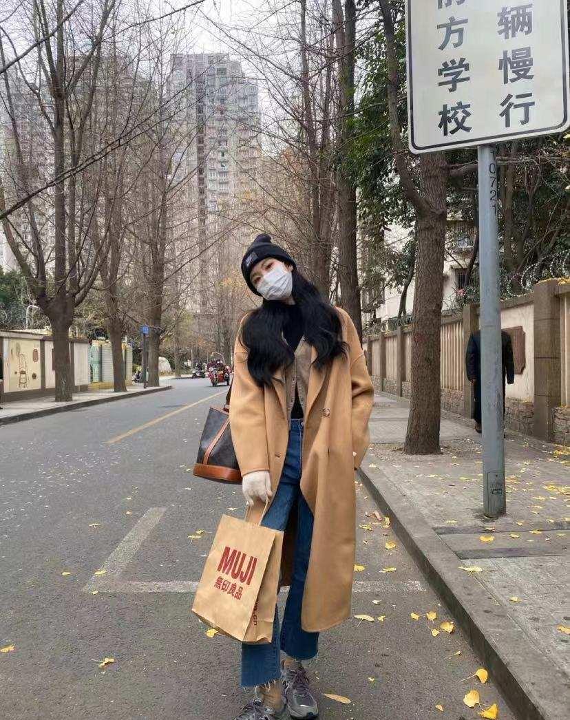 蓝色|这几款高级又有质感的颜色,get后让你的冬季穿搭瞬间气质美艳!
