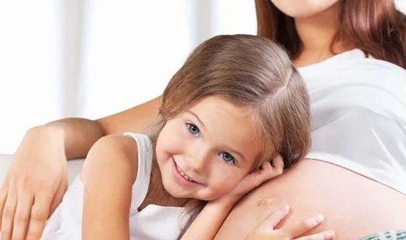 因为|两胎都生女儿是何感受?3位妈妈的回答既耿直又中肯,别觉得意外