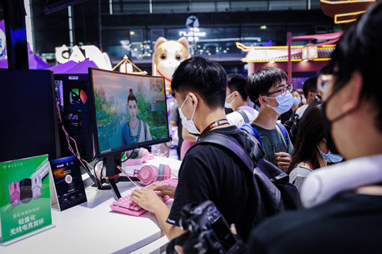 感觉|西山居旗舰力作《剑网3》怀旧服亮相ChinaJoy 首日上线玩家排队如长龙