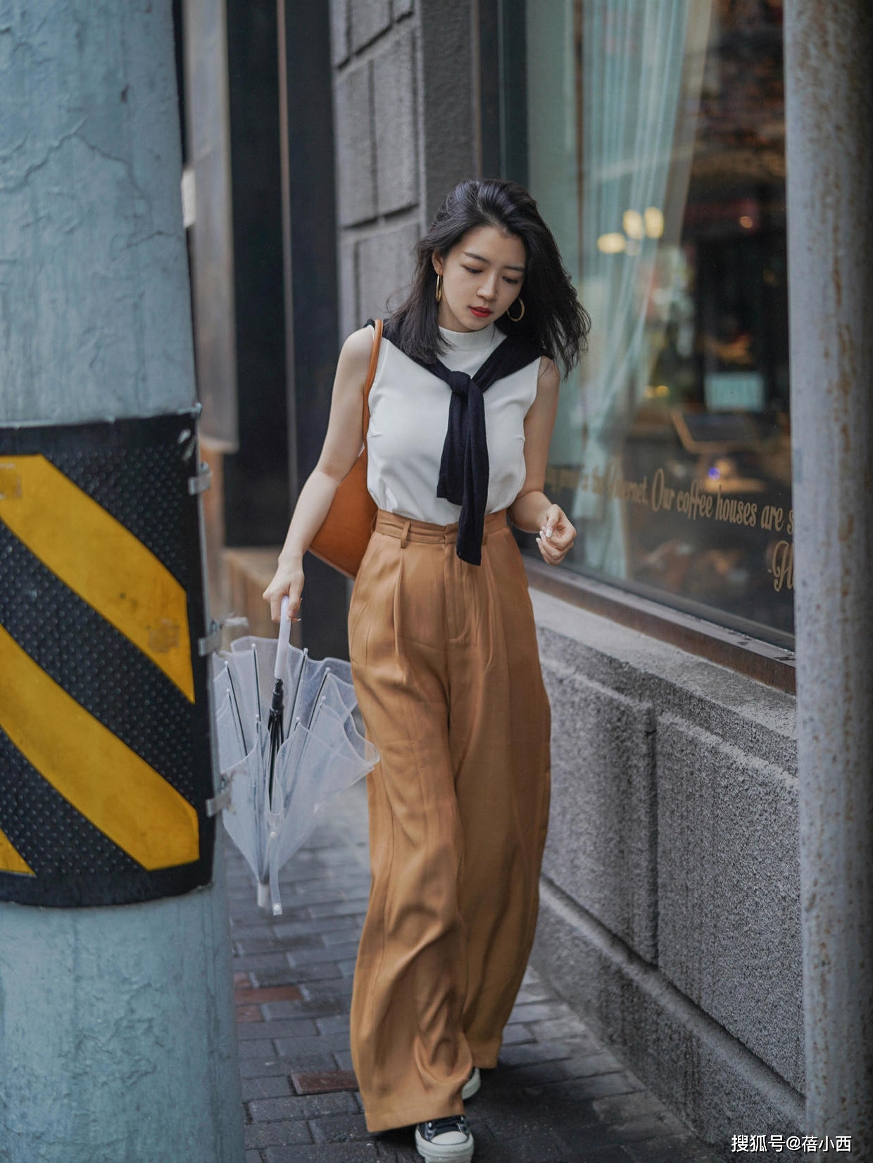 魅力|女人到了中年,放弃T恤搭配小黑裤!学三木博主这样穿,高级气质