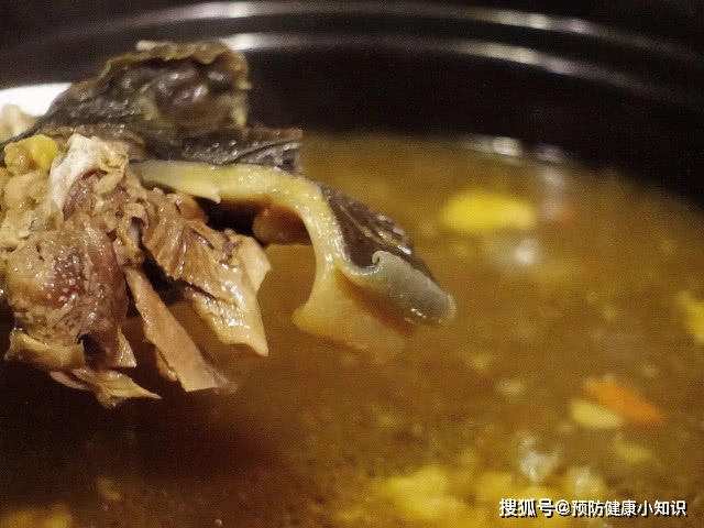 肝脏|患上乙肝后，这3种食物要“敬而远之”！不要大意