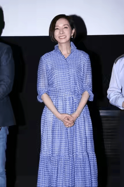 贵妇|毛舜筠体态真实，61岁也有点臃肿发福，但有贵妇级别的气质啊!