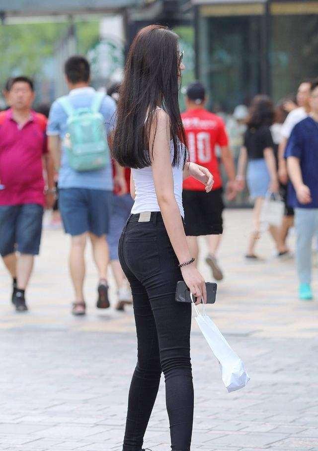 气息|风格简约的打底裤穿出优雅高贵的气质,增加街头气息,富有活力