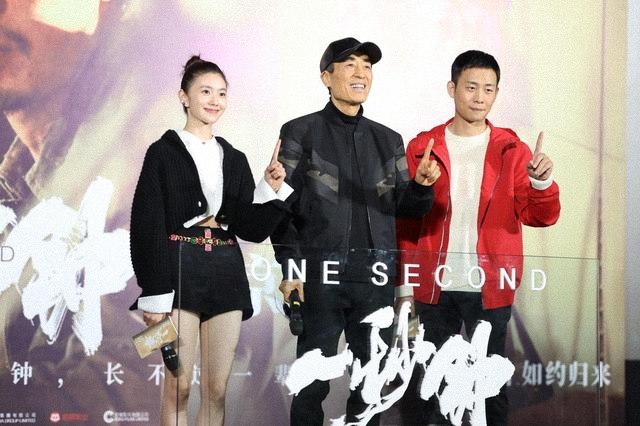 张艺谋|张艺谋新片首映礼，新谋女郎亮相气质惊艳，侧颜超像章子怡