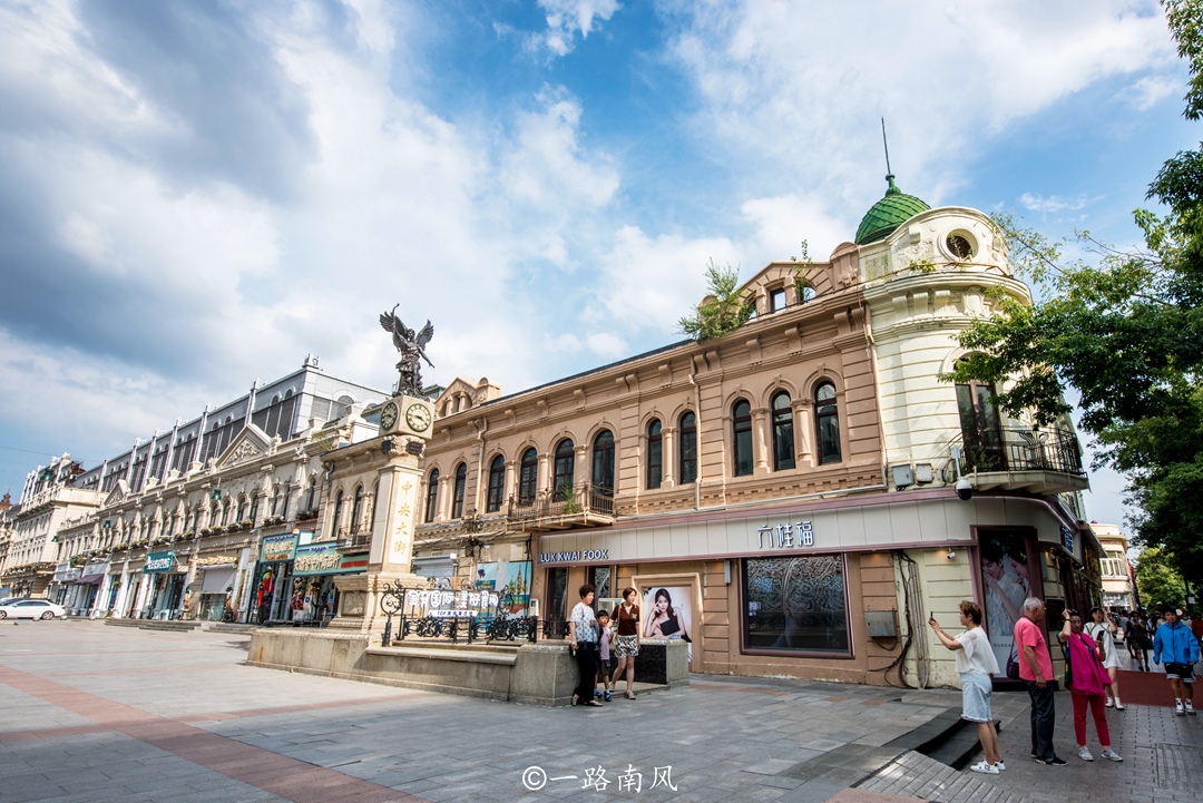 留园网 哈尔滨最热闹的步行街 遍布各种欧式建筑 夜景特别好看 6park Com