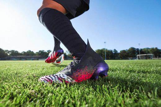 设计|阿迪达斯SUPERSPECTRAL足球鞋套装来袭