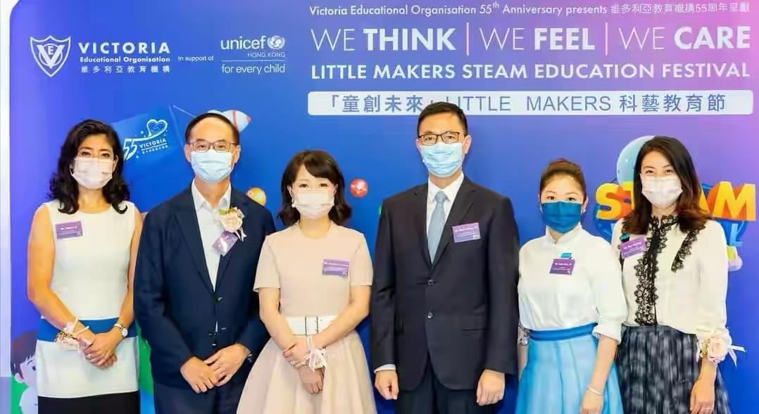 自拍|东京最美裁判团不白叫！郭晶晶穿衬衫自拍婚戒抢镜，同框不输师妹