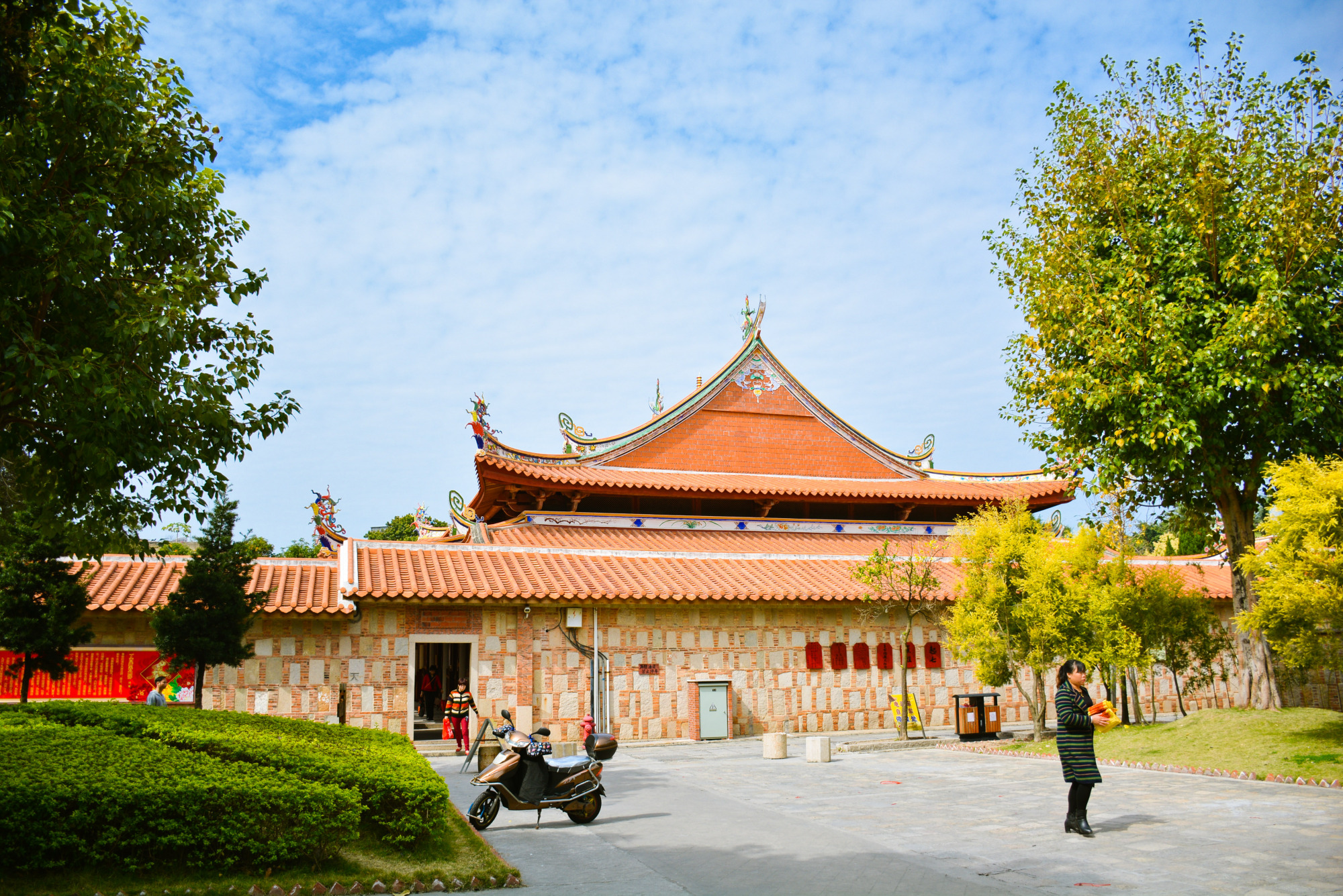 原创泉州藏在巷子里的千年古寺,跟开元寺齐名,人少清幽有十大奇景!