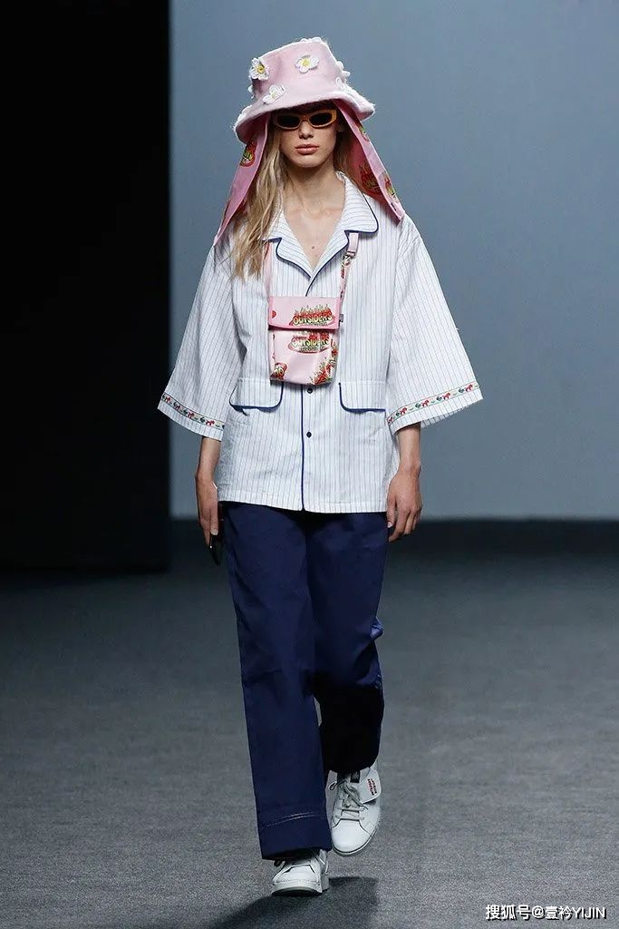 品牌|这年头，连狗都要做个时尚圈的「局外人」