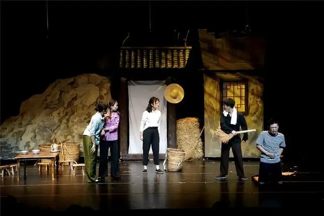 戏剧学院排名_上海戏剧学院