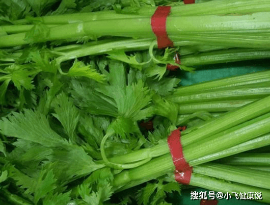 胡萝卜素|人到中年注意饮食，多吃3种食物，降压减脂，疏通血管，有益健康
