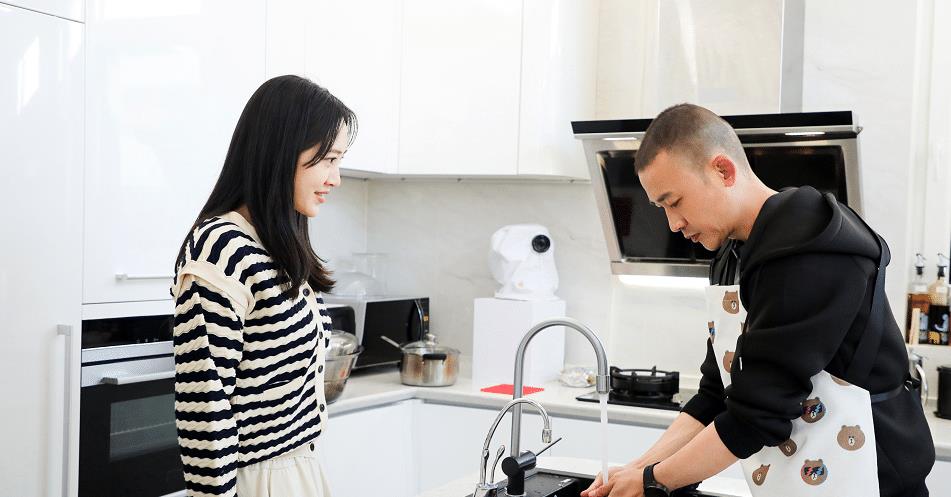 秦子|《做家务的男人》：聂远成为“不合格”丈夫，宋妍霏一家相处甚好