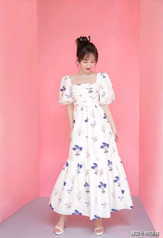 自拍|杨紫答应的自拍来了！一袭碎花裙穿出浪漫气息，少女感超强