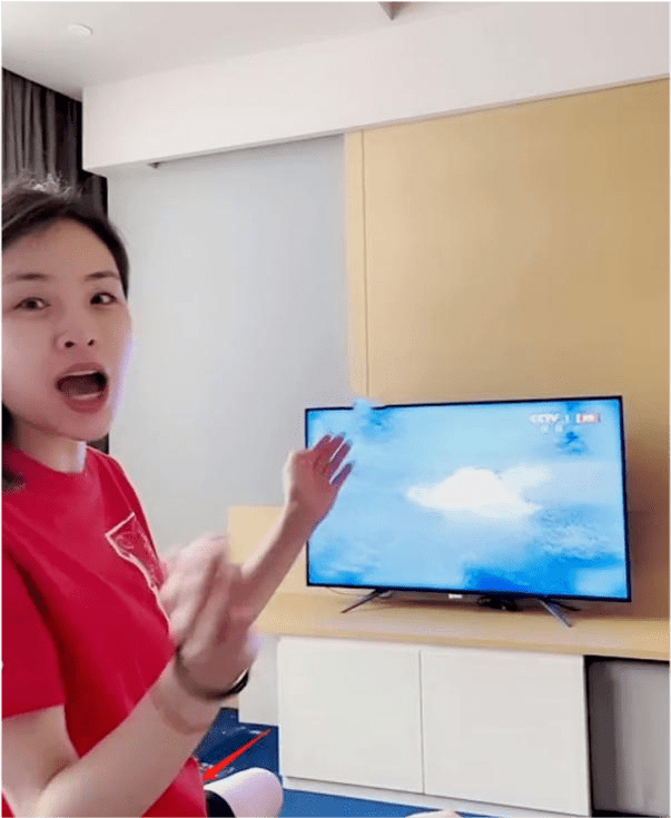 仙女|跳水皇后吴敏霞宣布二胎！穿宽松T恤巧遮孕肚，身材纤细不像怀孕