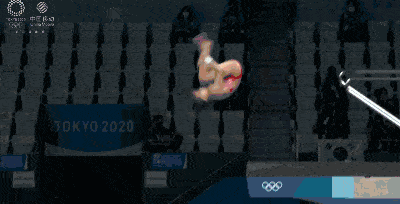 14岁女孩全红婵10米跳台 5跳3个满分打破奥运纪录夺金 跳水