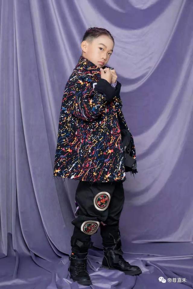 enne高级定制服装展示03enne高级定制服装展示04enne高级定制服装展示