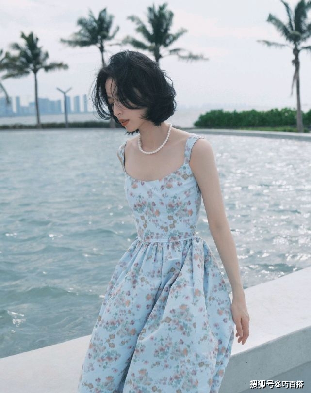 身材|周雨彤真是穿在了我的审美点上，简单大方，太像INS时尚博主了