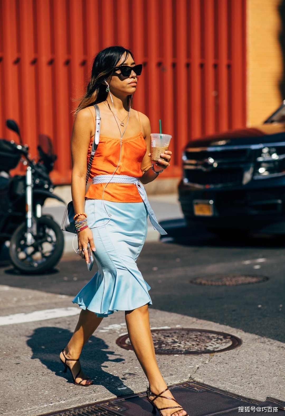 因为|马上到末伏了！是时候备起一件小吊带去刷街了，清凉又不会晒伤
