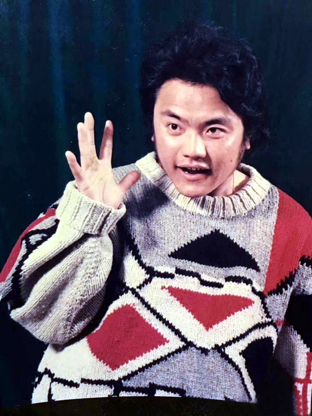 "话剧王子"张秋歌:与母亲冷漠十多年,和闪婚妻子的婚姻成谜