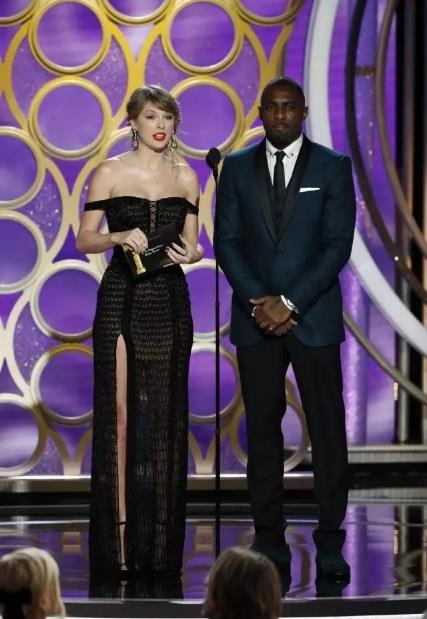 黑色|霉霉瘦了很多，大胆挑战黑色镂空长裙，换个发髻美得高贵优雅