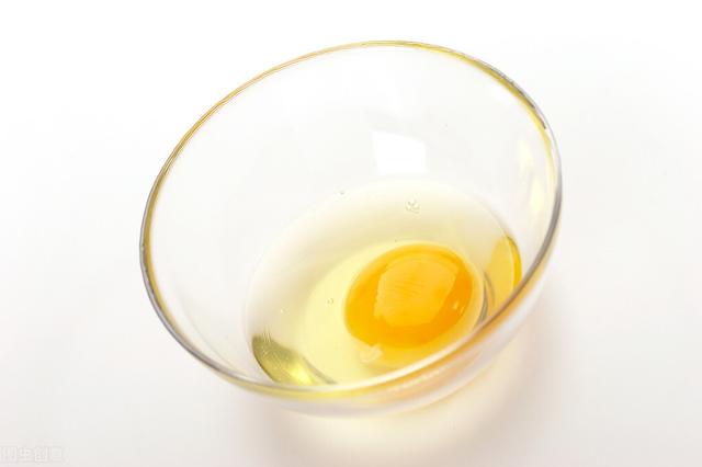 下锅|煮荷包蛋，不要再直接下锅了，记得多做2步，鸡蛋个个圆润完整