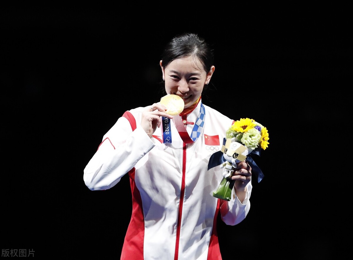 原创李倩摘得拳击银牌中国代表团38金32银18铜结束东京奥运之旅