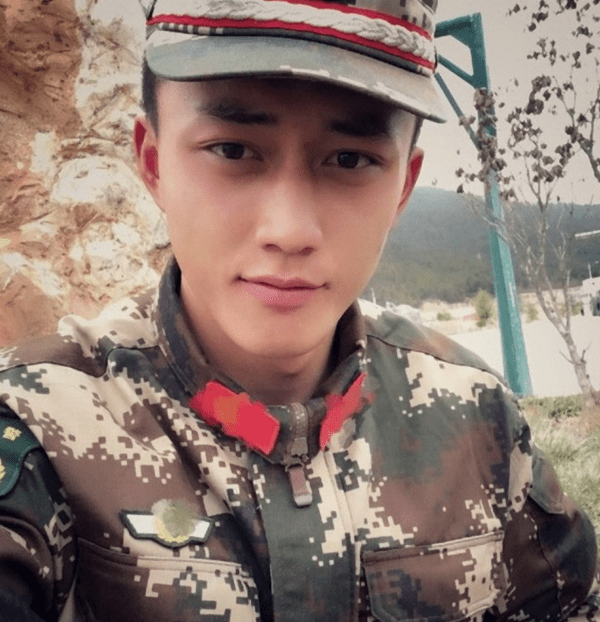 同样考军校,高考选拔和部队选拔有啥区别?想当军人的学生要了解_条件