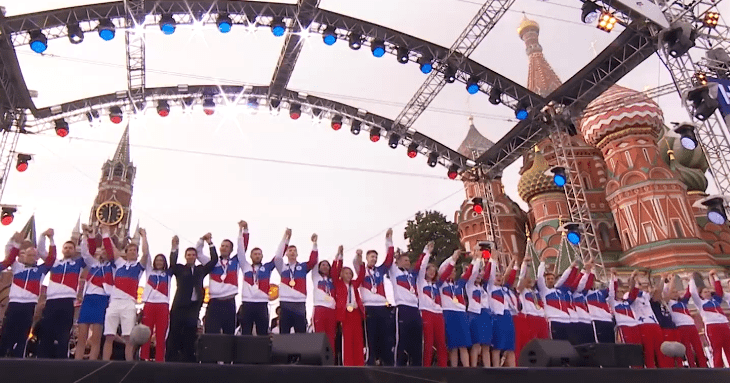 国歌|震撼！俄罗斯奥运选手回国齐聚，集体高唱国歌弥补颁奖“缺失”