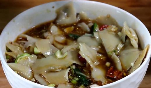 刀把|早餐别老去外面吃，用2种面粉，放在锅里煮一煮，比吃大鱼大肉香