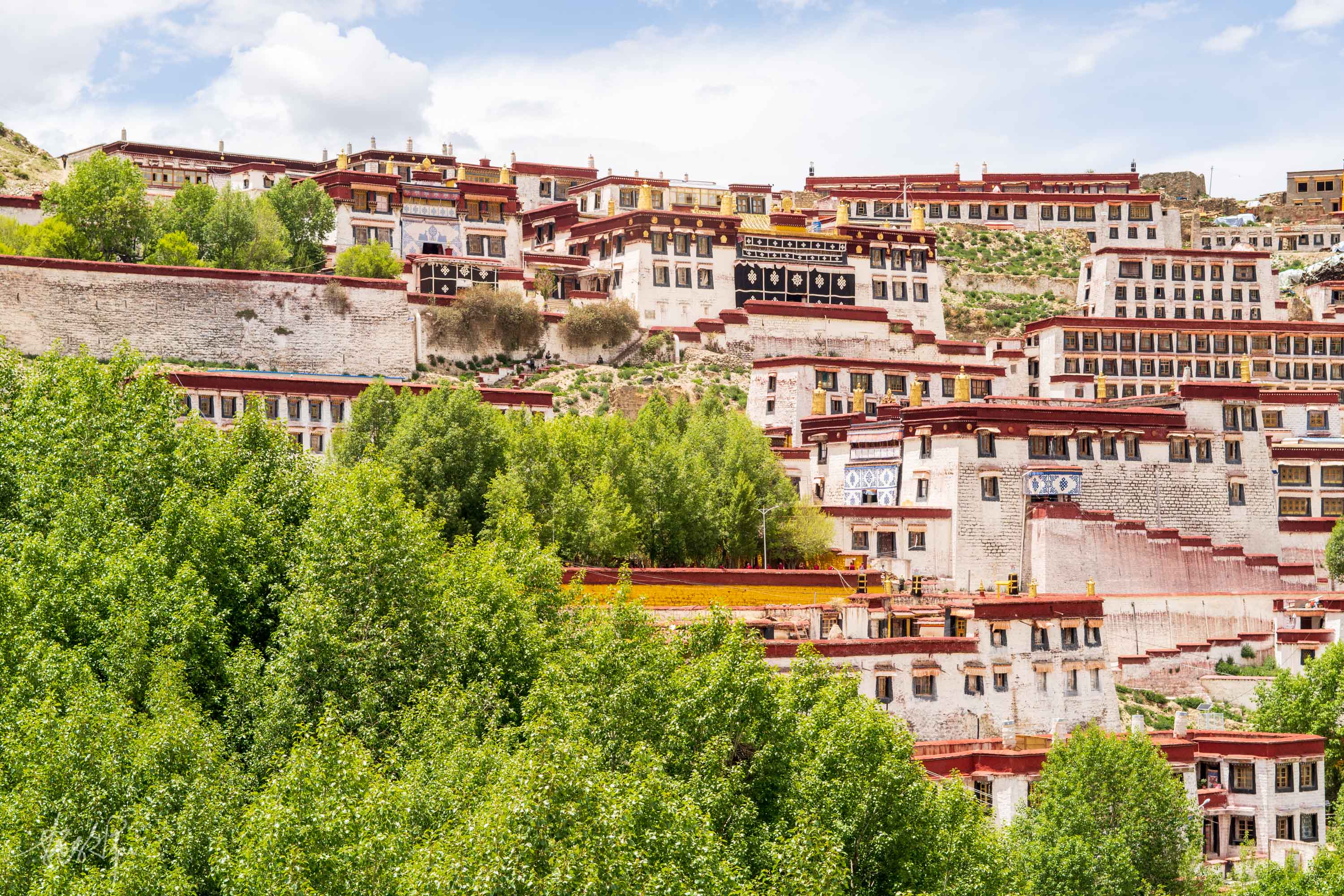 方向|拉萨甘丹寺，旺波日山上的一场朝圣之旅