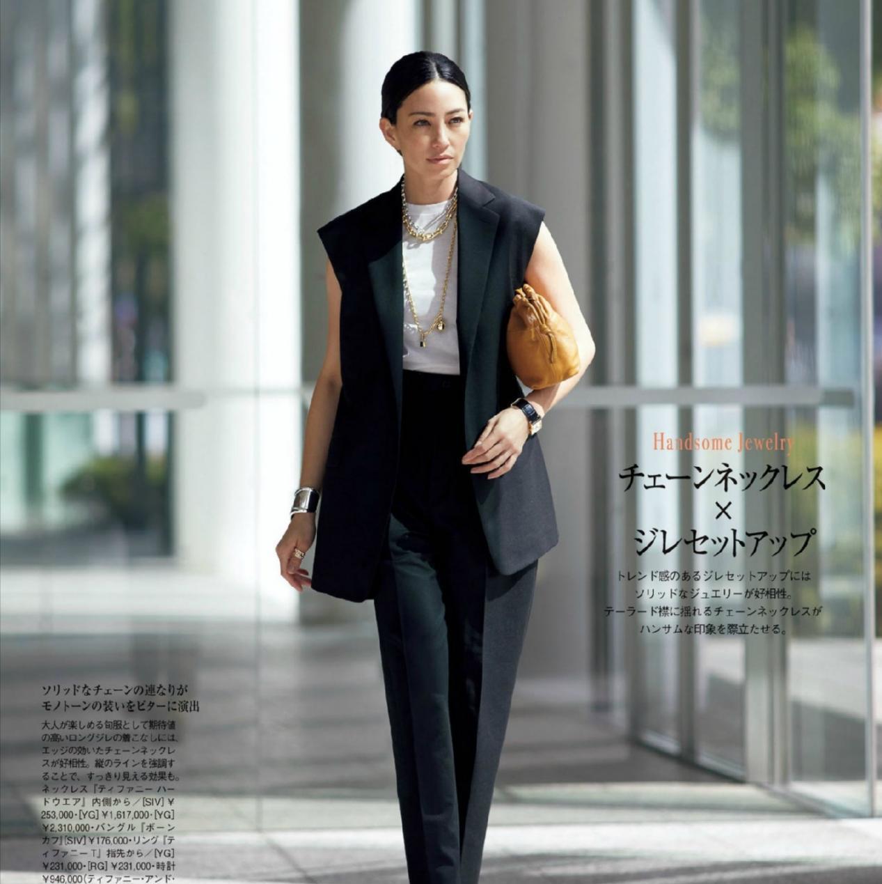 黑色|穿衣时尚的“成熟”女人,一般都有这几个特征,减龄气质更出众