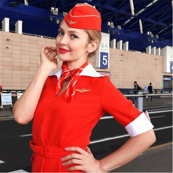 俄罗斯空姐首次上飞机，看到住宿就哭了：这就是“空中闺房”吗？