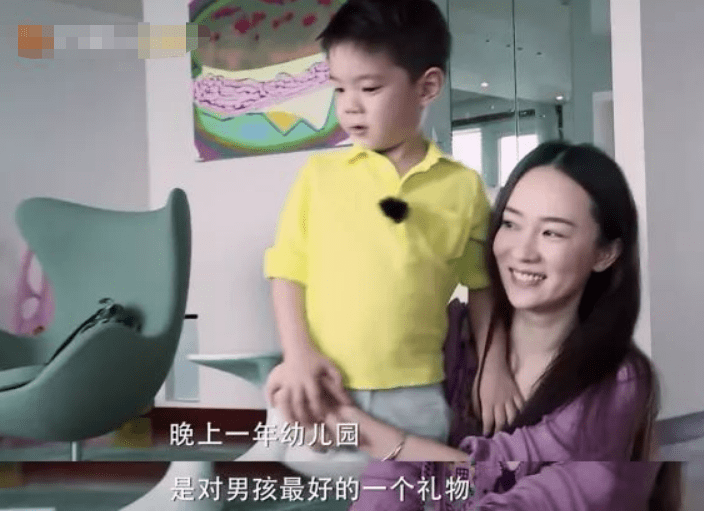 家长|霍思燕:给儿子最好的礼物,是晚上一年幼儿园,现在看来很有道理