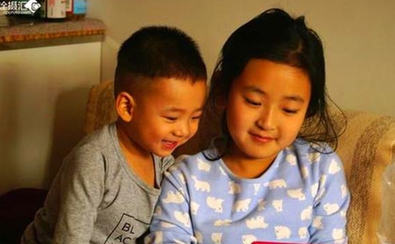 家长|45岁该不该生不生二胎？上大学的女儿说出了心里话