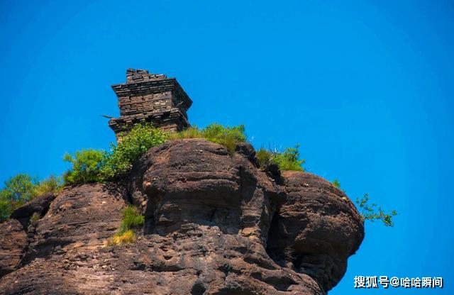 河北有两座神秘的山，传说契丹人在山顶建塔，乾隆曾登上游玩