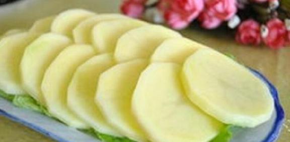 香菜|做一道香辣干鍋土豆片，一出鍋就是香氣撲鼻。