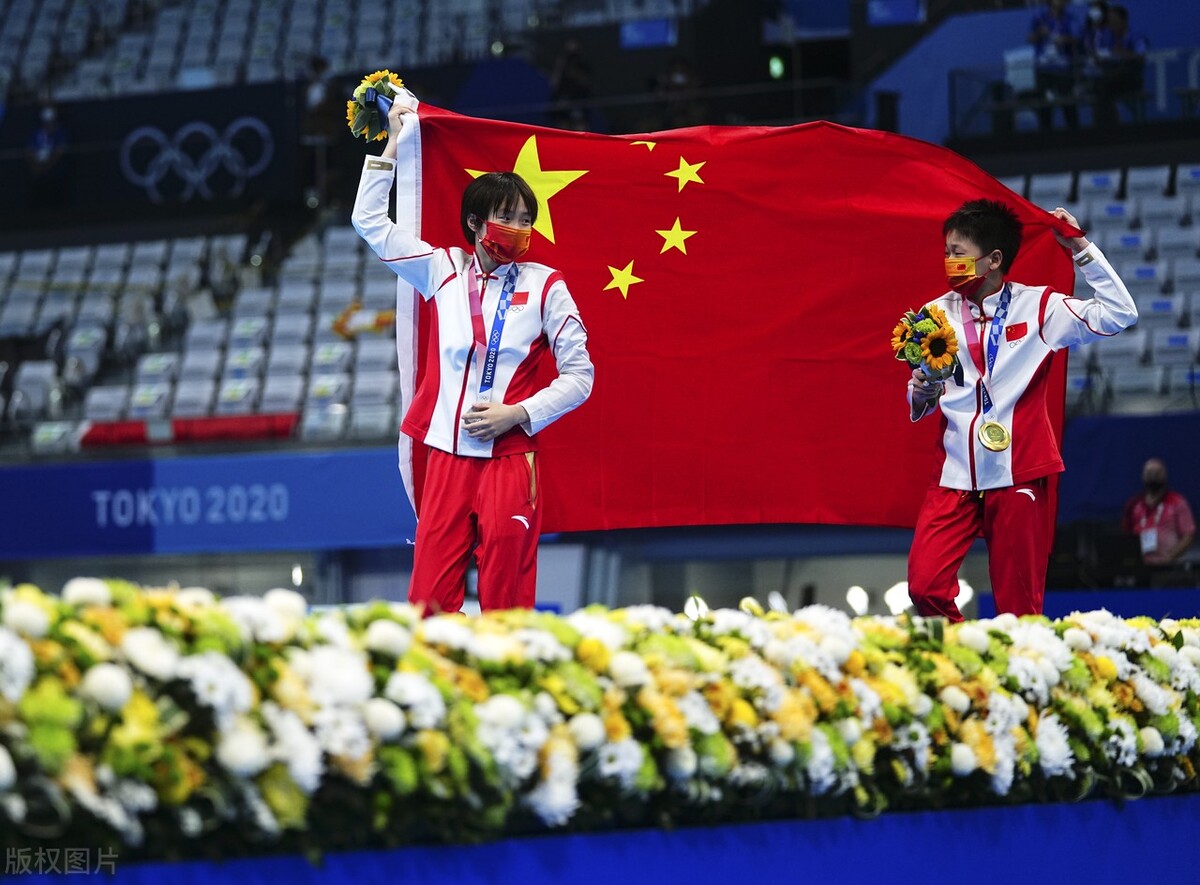 奥运会颁奖升旗图片图片
