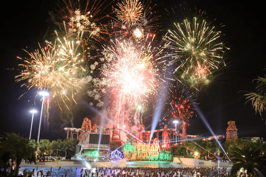 鼎龙湾七夕浪漫夜,送你一场烟花大会!